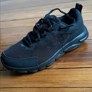 Under Armour Charged Assert sneakers size 9.5M